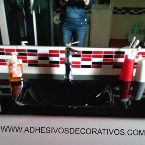 CENEFA PARA BAÑO ADHESIVA